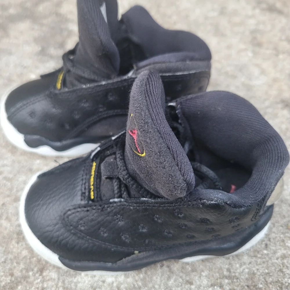 Jordan 13 Kids black size 5c - Picture 5 of 7